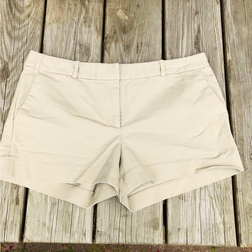 MICHAEL KORS Women's Size 8 Chino Shorts  Beige Regular / Cotton Stretch